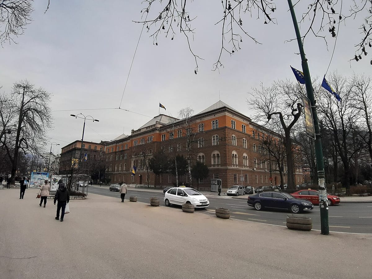 Dodik dodges arrest warrant, surfaces in Moscow