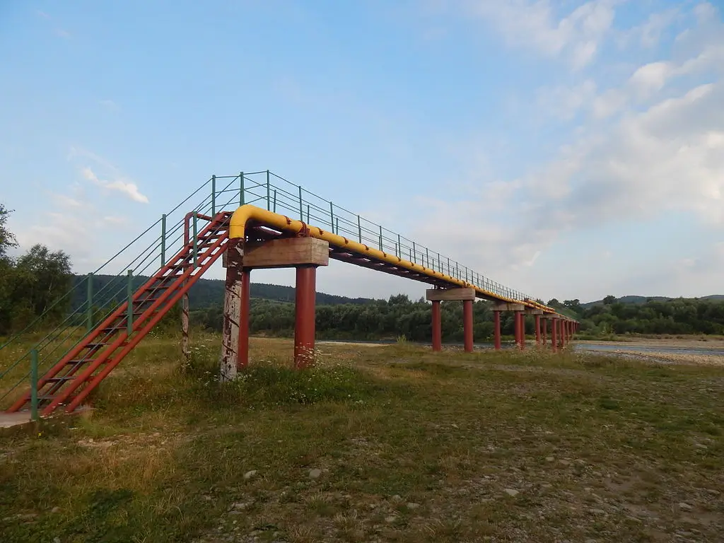 Part of the Dhruzba pipeline. Source: Wikimedia Commons