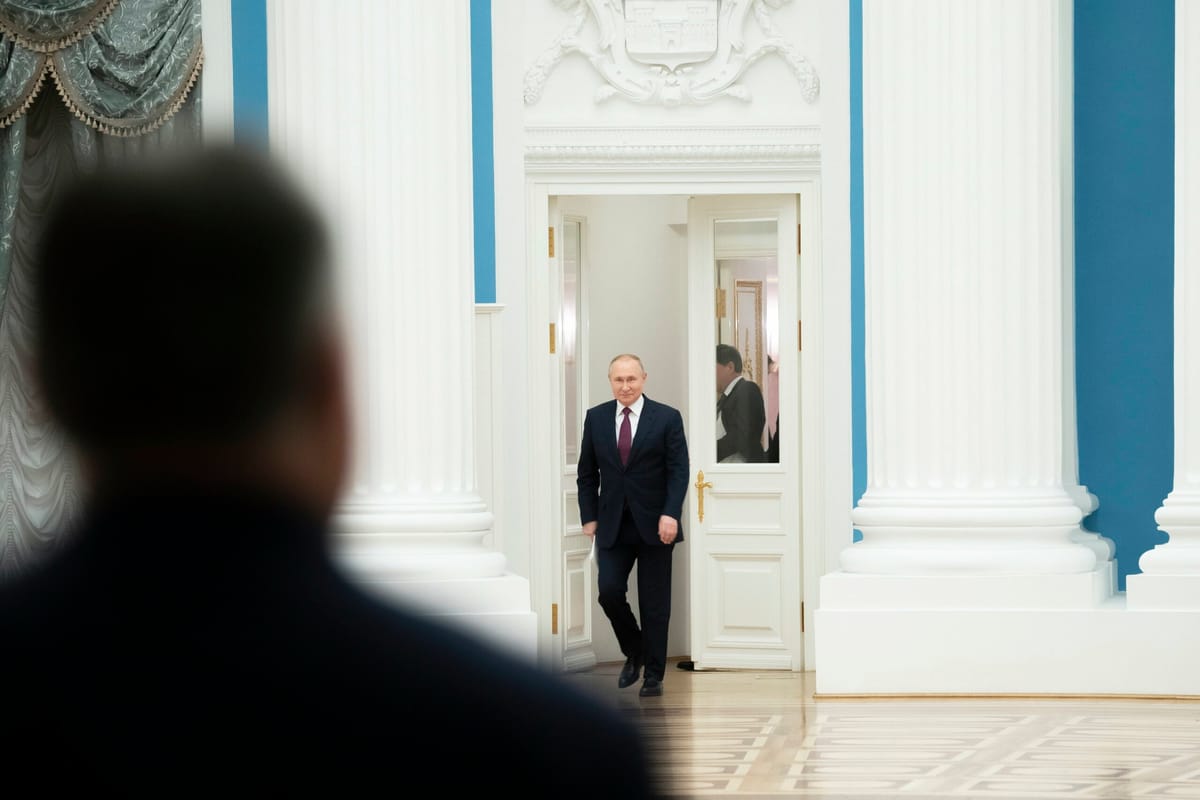 Orban discusses Ukraine, gas, nuclear, vaccines with Putin in Moscow