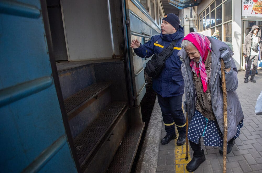 Conflict at a "crossroads", could end in April, says adviser to Ukraine's President