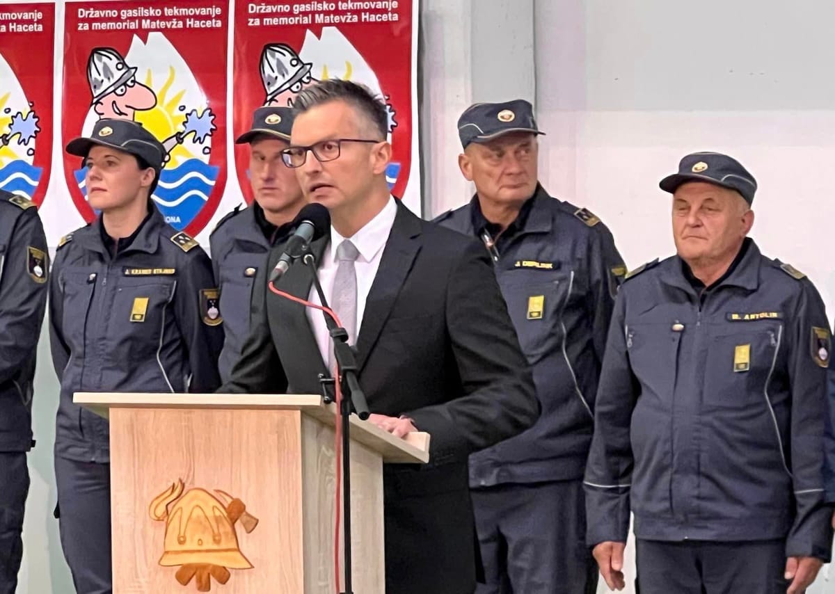 Slovenia ups defence spending