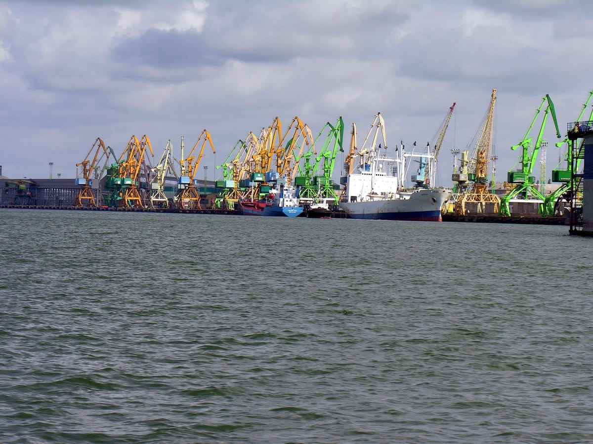 Orlen inks deal to secure LNG supplies to Poland, Baltics