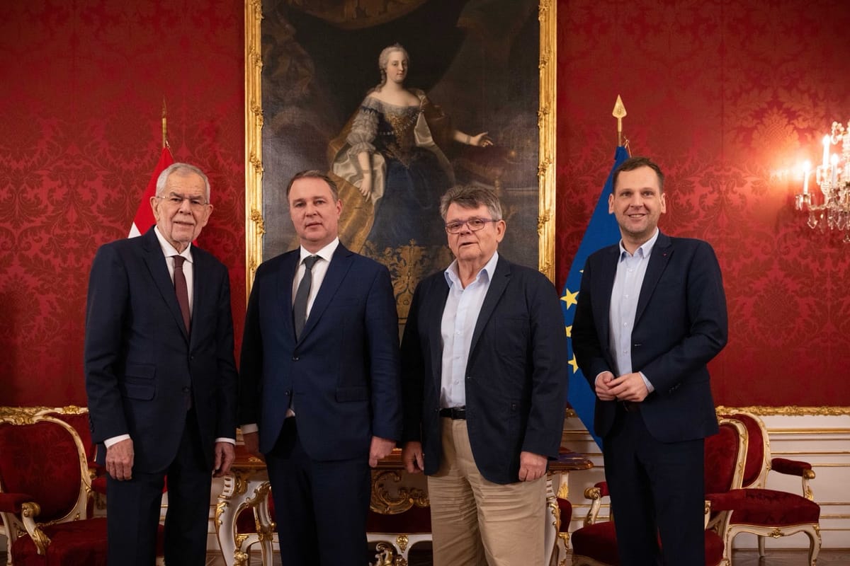 Austrian mainstream parties edge towards coalition after attempt of pro-Putin party fails