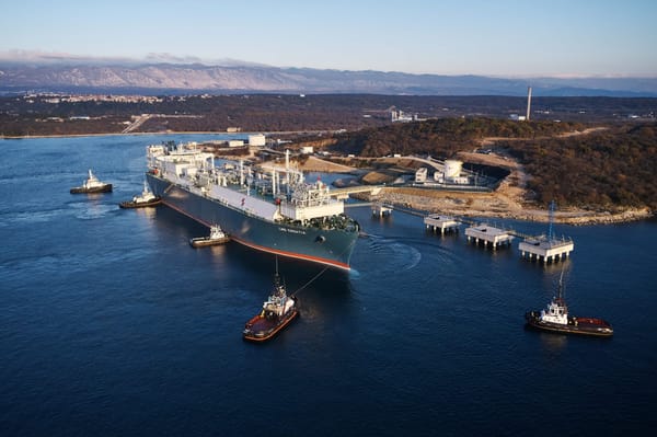 Hungary Promises LNG flows to Ukraine from Krk Gas Terminal