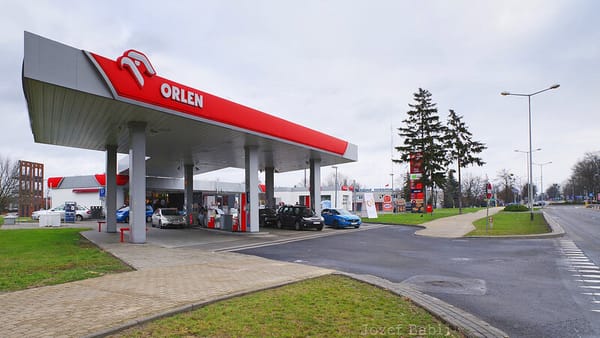 Sell-offs pave way for new Polish energy giant