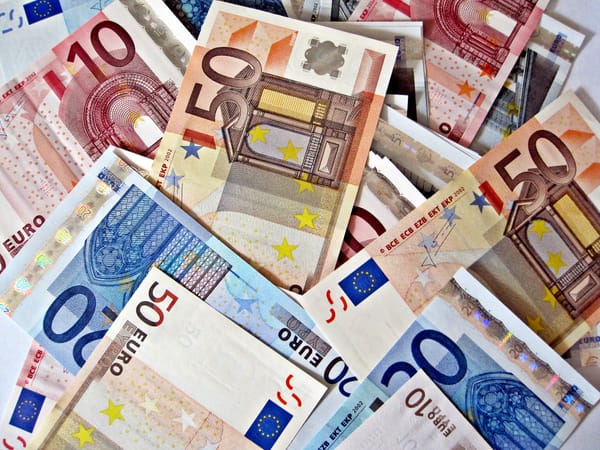 Croatia to adopt euro next year, as Balkan country clears final hurdles