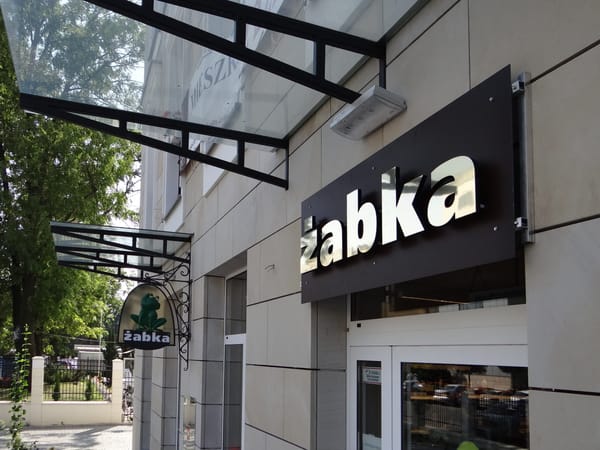 'Poland's 7/11' plans IPO, regional expansion